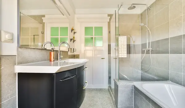 Shower and tub installation Shalimar FL